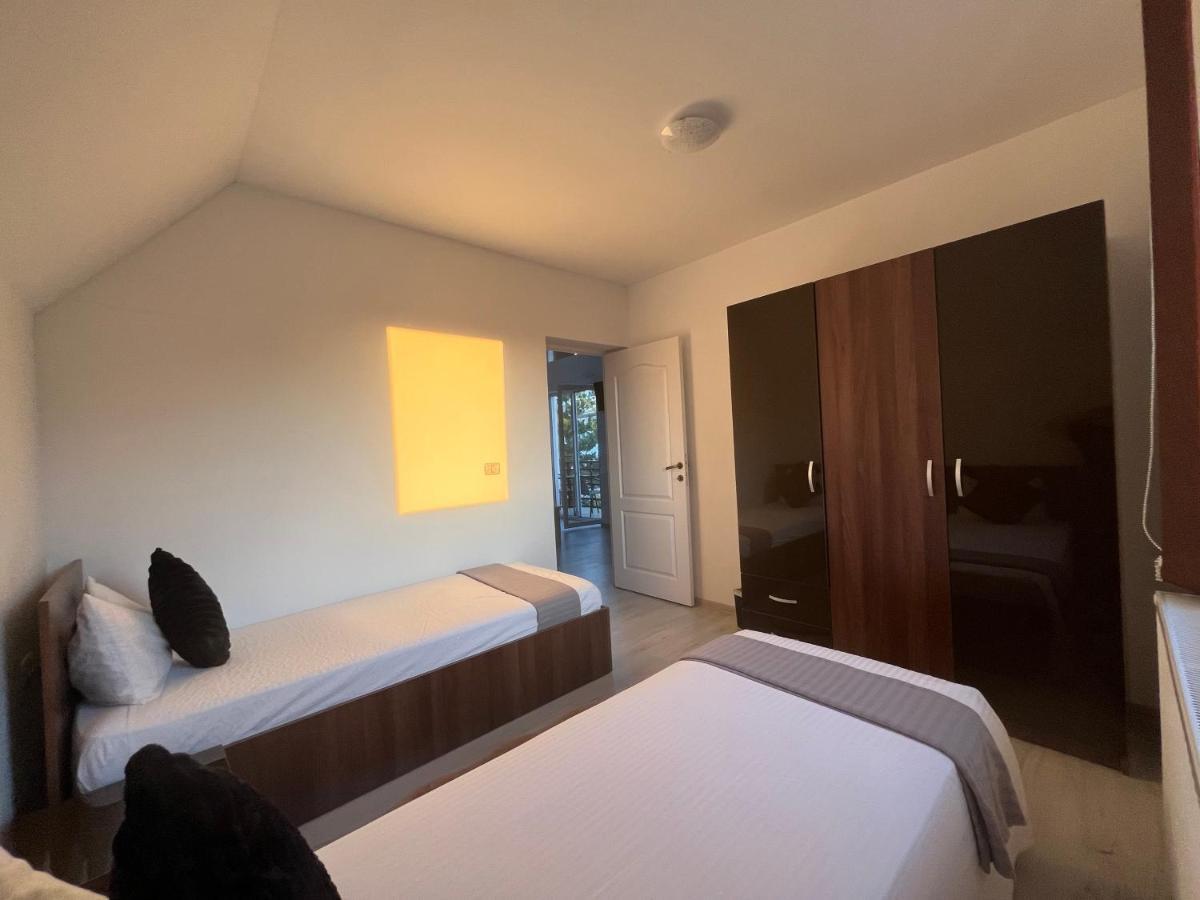 Rebeca Apartament Lugoj Eksteriør billede
