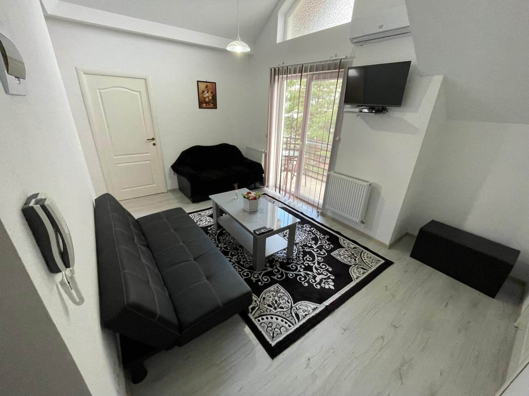 Rebeca Apartament Lugoj Eksteriør billede