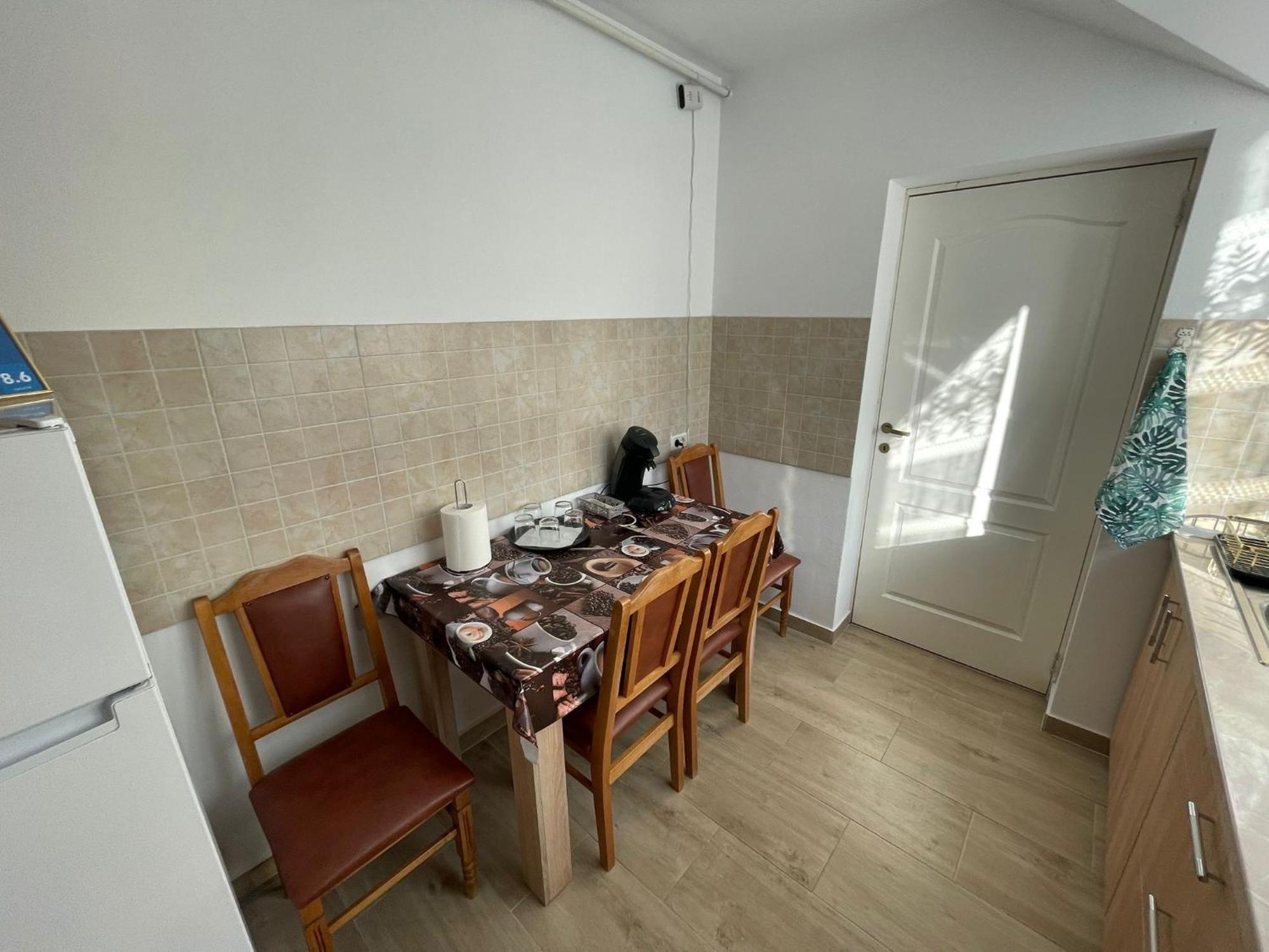 Rebeca Apartament Lugoj Eksteriør billede